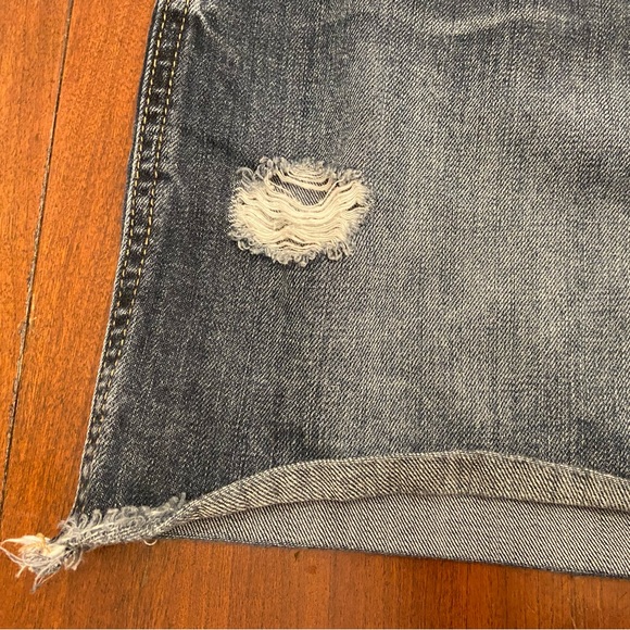 Rewash Womens Mini Skirt Size 7/28 Vintage Reunion Distressed Denim Jean skirt - Picture 3 of 13